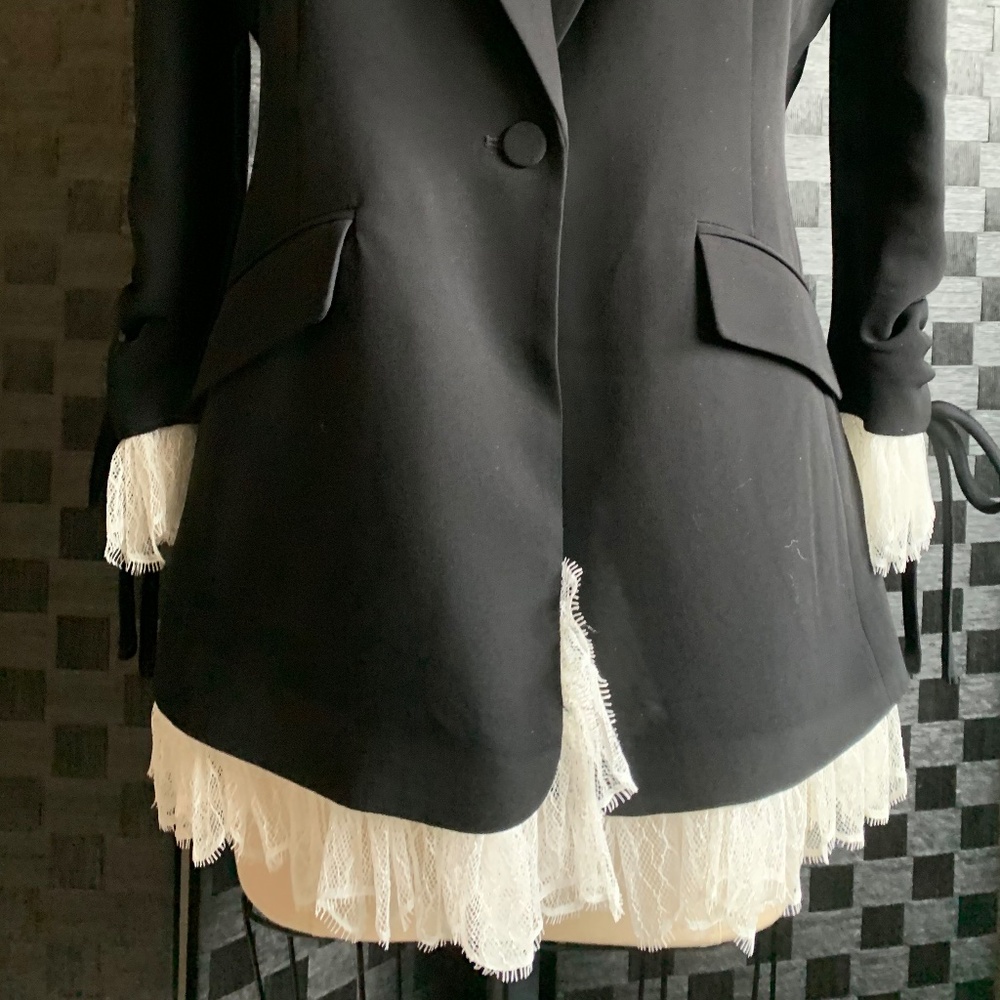 Cinq A Sept Roxie Lace Trim Blazer, size 14 - Picture 7 of 7